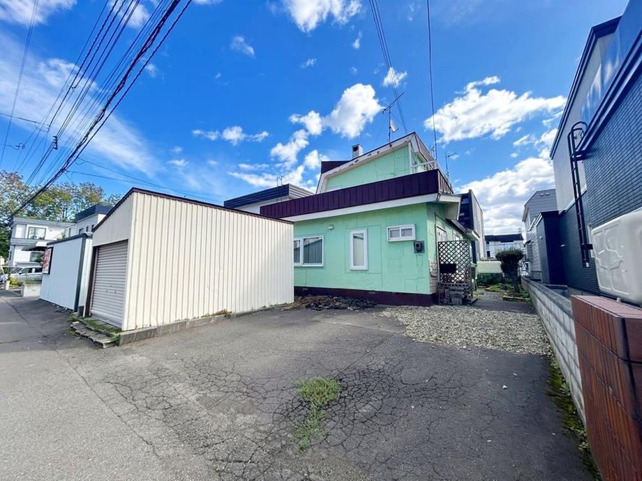 190 m² land in Kita Ward, Sapporo, Hokkaido - Photo 1