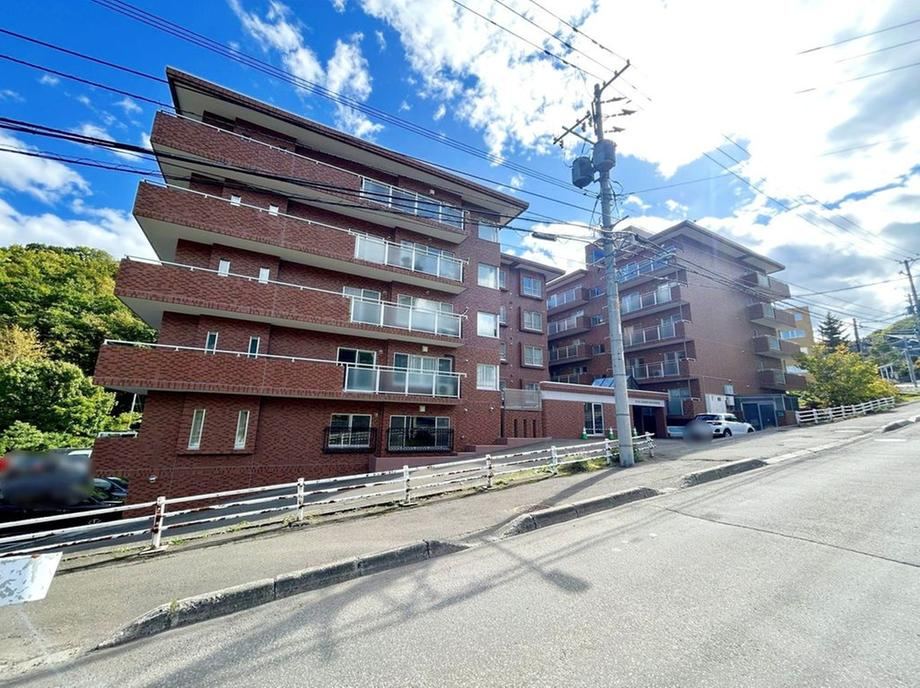 3LDK apartment in Chuo Ward, Sapporo, Hokkaido - Photo 1