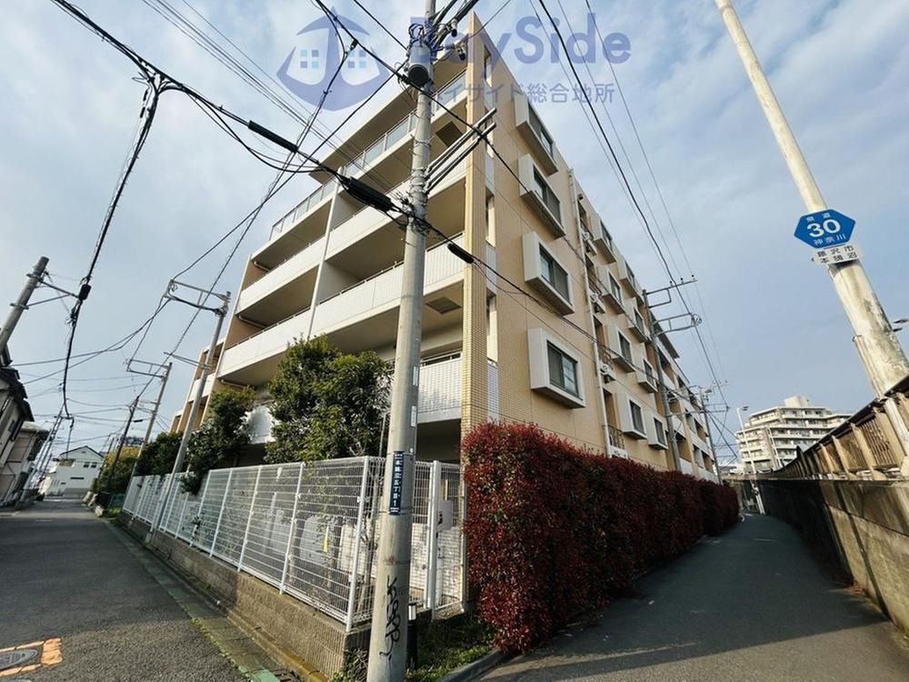 4LDK apartment in Fujisawa, Kanagawa - Photo 1