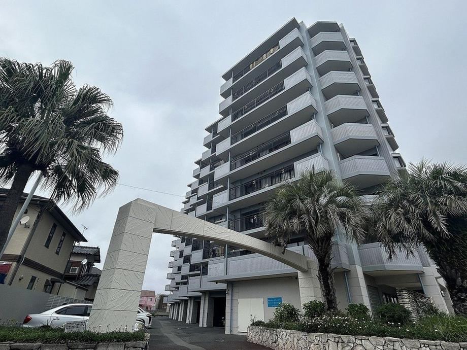 3LDK apartment in Fukutsu, Fukuoka - Photo 1