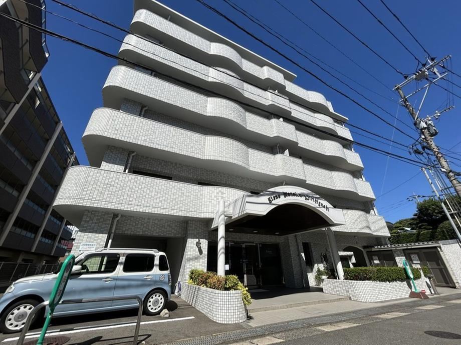 4LDK apartment in Hakata Ward, Fukuoka - Photo 1