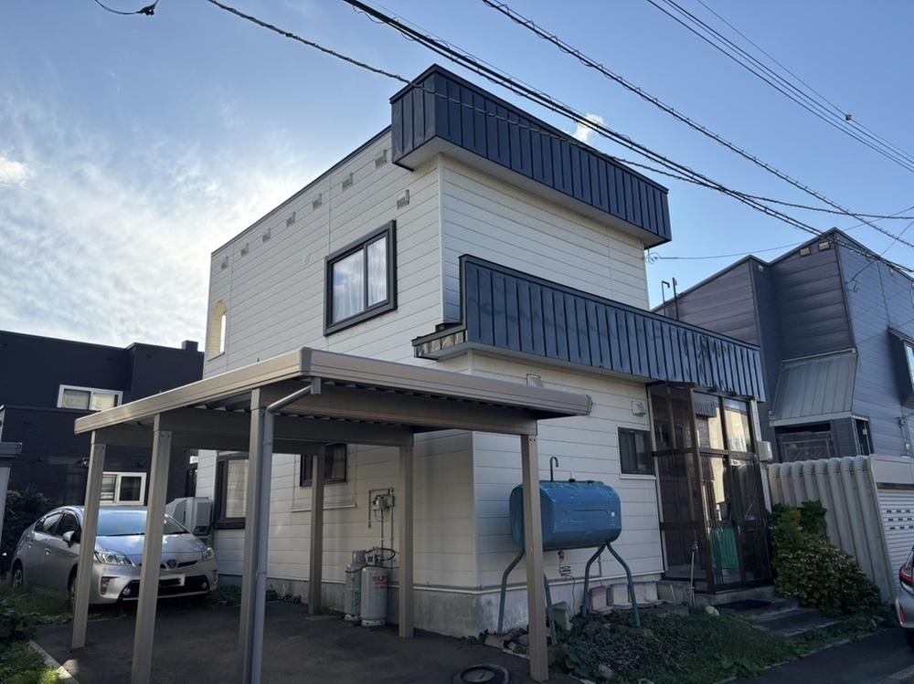 4LDK house in Higashi Ward, Sapporo, Hokkaido - Photo 1