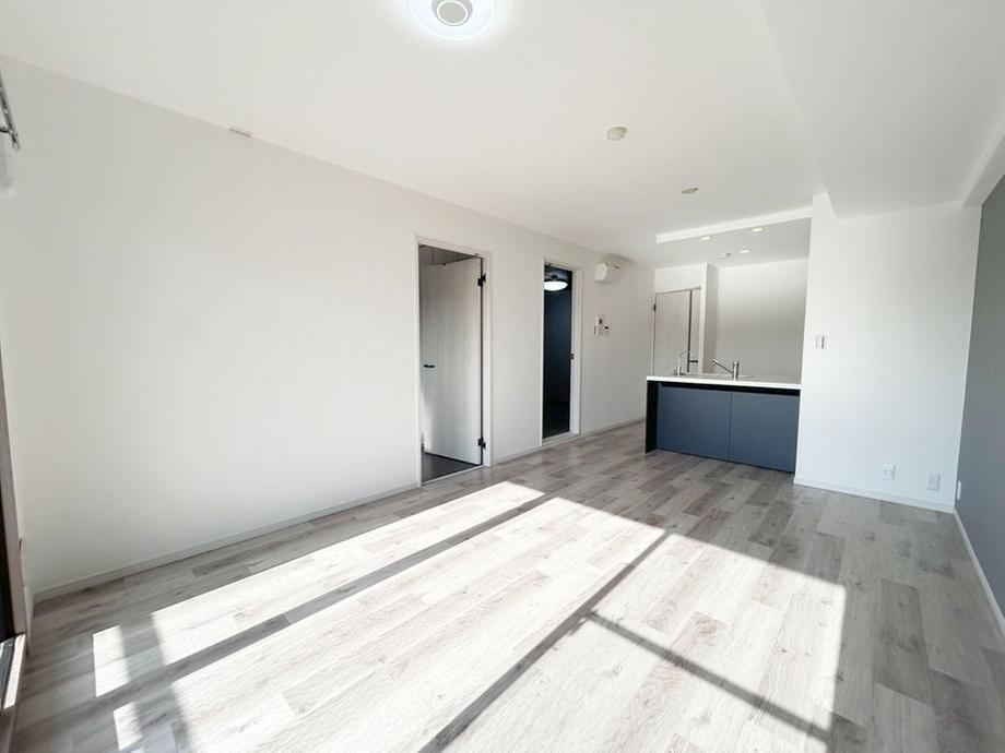 2LDK+S apartment in Toyonaka, Osaka - Photo 1