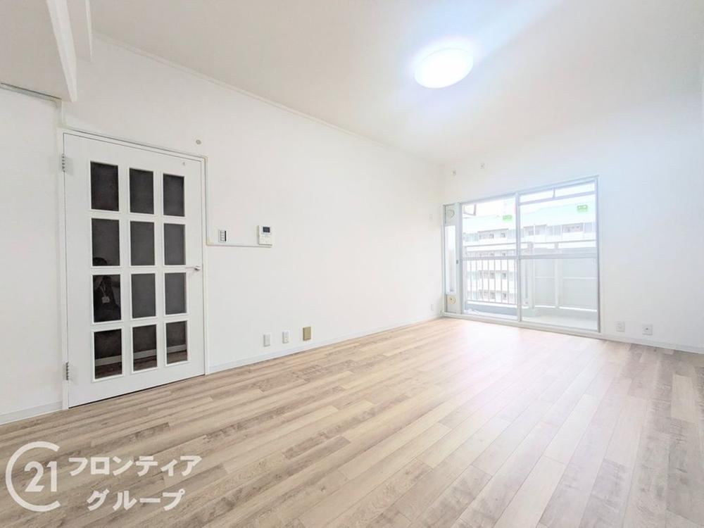 3LDK apartment in Chuo Ward, Kobe, Hyogo - Photo 1
