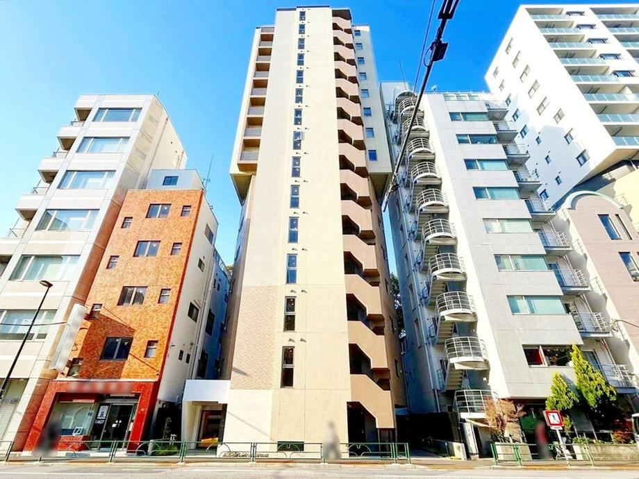 2LDK apartment in Bunkyo Ward, Tokyo - Photo 1
