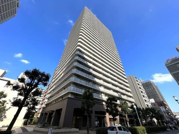 3LDK apartment in Fuchu, Tokyo - Photo 1