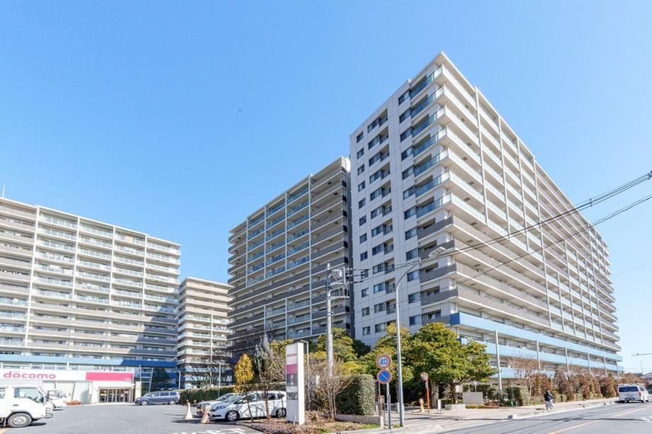 3LDK apartment in Toda, Saitama - Photo 1