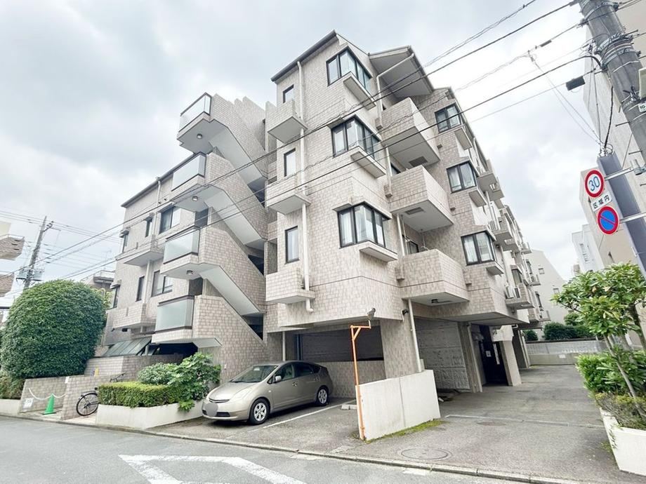 3LDK apartment in Musashino, Tokyo - Photo 1