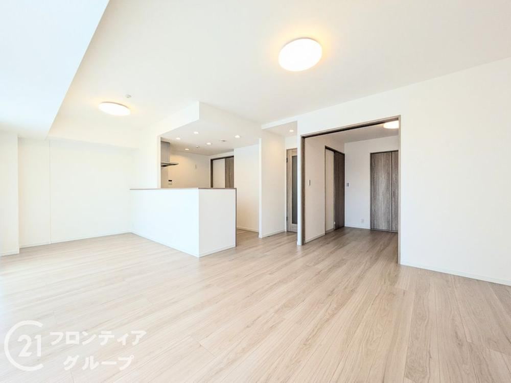 3LDK apartment in Nada Ward, Kobe, Hyogo - Photo 1