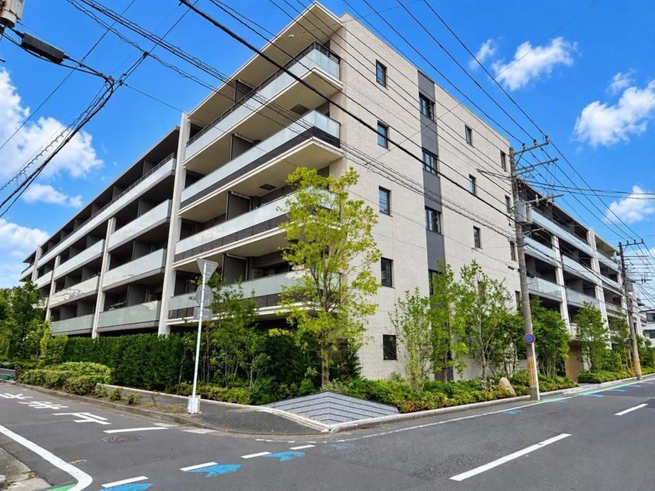 4LDK apartment in Saiwai Ward, Kawasaki, Kanagawa - Photo 1