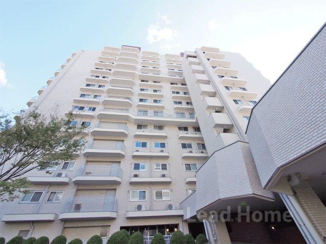 4LDK apartment in Setagaya Ward, Tokyo - Photo 1