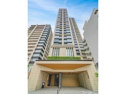 2LDK apartment in Minato Ward, Tokyo - Photo 1