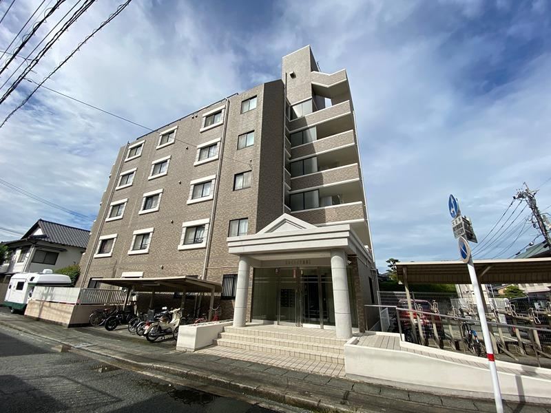 3LDK apartment in Chuo Ward, Kumamoto - Photo 1