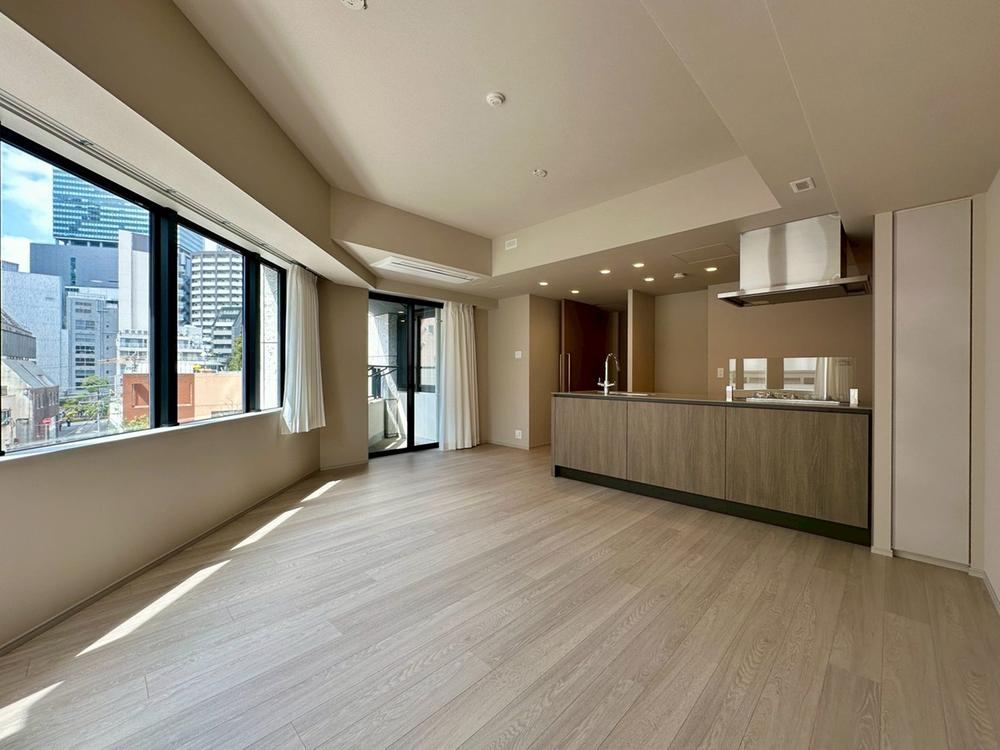 2LDK apartment in Shibuya Ward, Tokyo - Photo 1