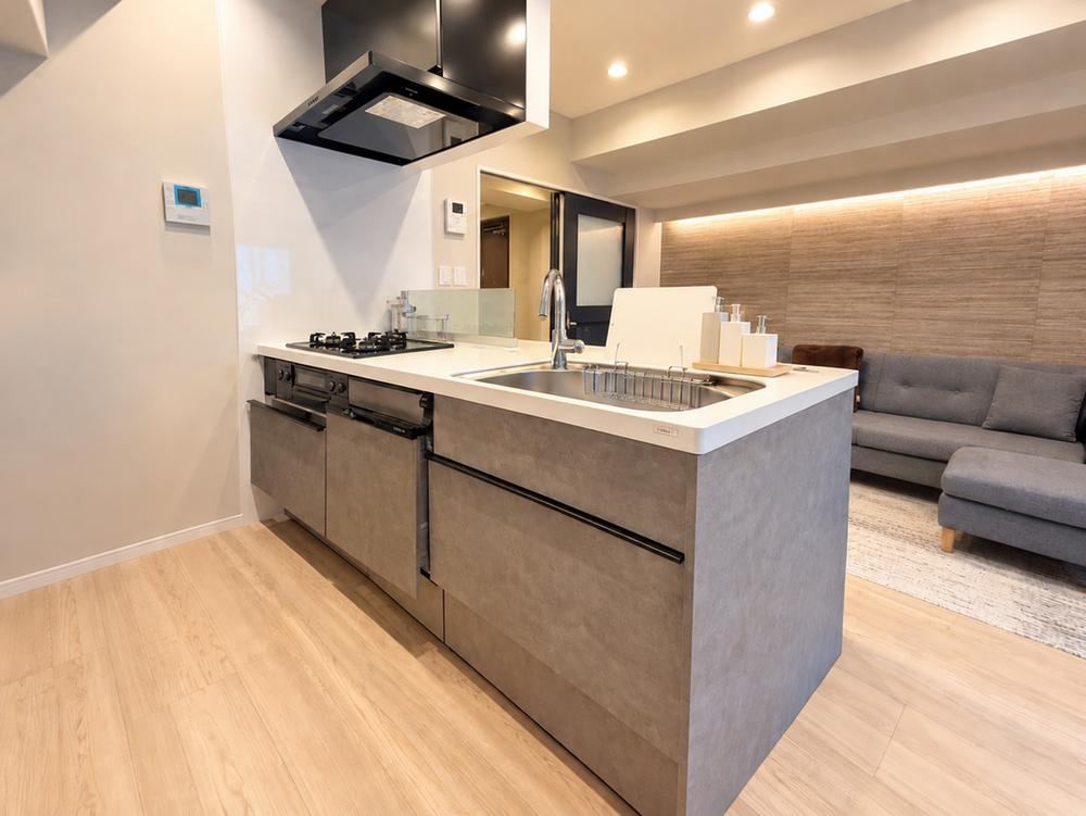 1LDK apartment in Shinagawa Ward, Tokyo - Photo 1