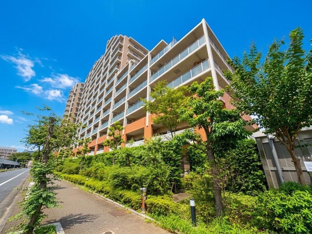 3LDK apartment in Katsushika Ward, Tokyo - Photo 1