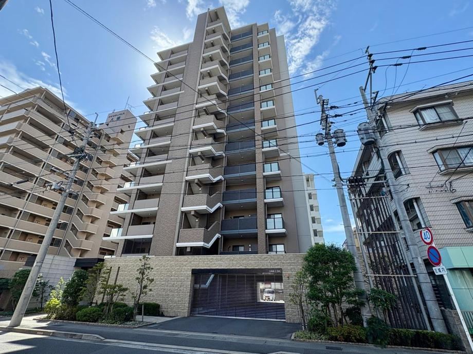 3LDK apartment in Kagoshima, Kagoshima - Photo 1