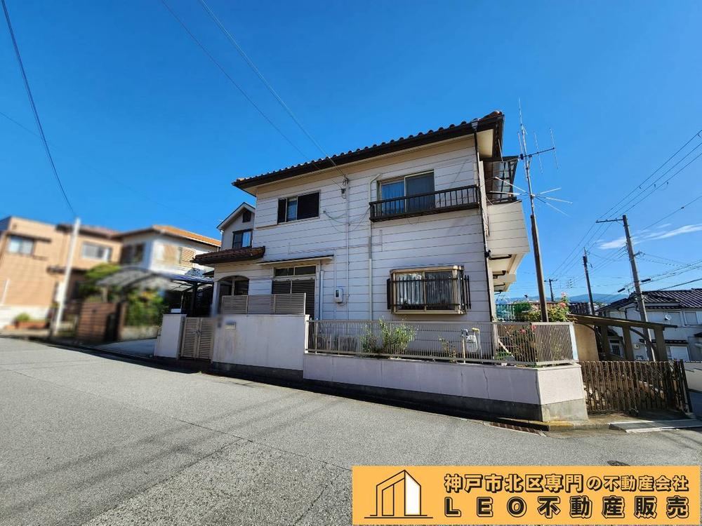 4LDK house in Kita Ward, Kobe, Hyogo - Photo 1