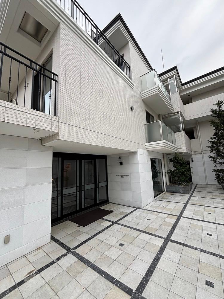 2LDK apartment in Aoba Ward, Yokohama, Kanagawa - Photo 1
