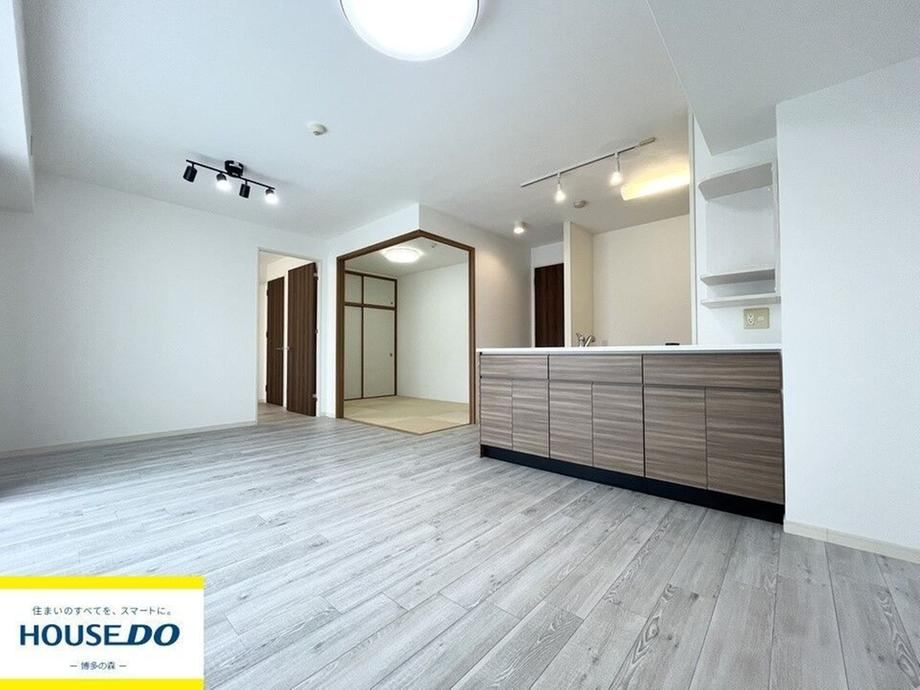 3LDK apartment in Onojo, Fukuoka - Photo 1