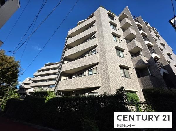 2LDK apartment in Shibuya Ward, Tokyo - Photo 1