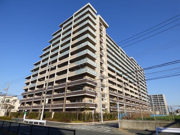 3LDK apartment in Edogawa Ward, Tokyo - Photo 1