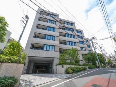 2LDK apartment in Shibuya Ward, Tokyo - Photo 1