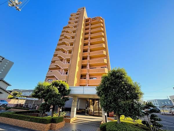 4LDK apartment in Takamatsu, Kagawa - Photo 1