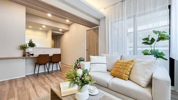 2LDK apartment in Shinjuku Ward, Tokyo - Photo 1