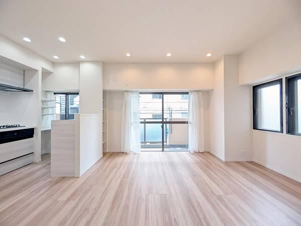 1LDK+S apartment in Sumida Ward, Tokyo - Photo 1