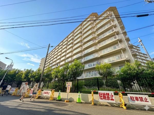 2LDK apartment in Kita Ward, Osaka - Photo 1