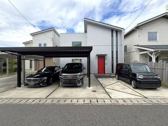 3LDK+S house in Konan Ward