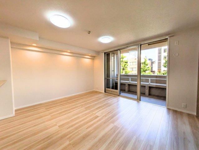 4LDK apartment in Matsuyama, Ehime - Photo 1