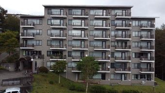 1LDK apartment in Minamitsuru District