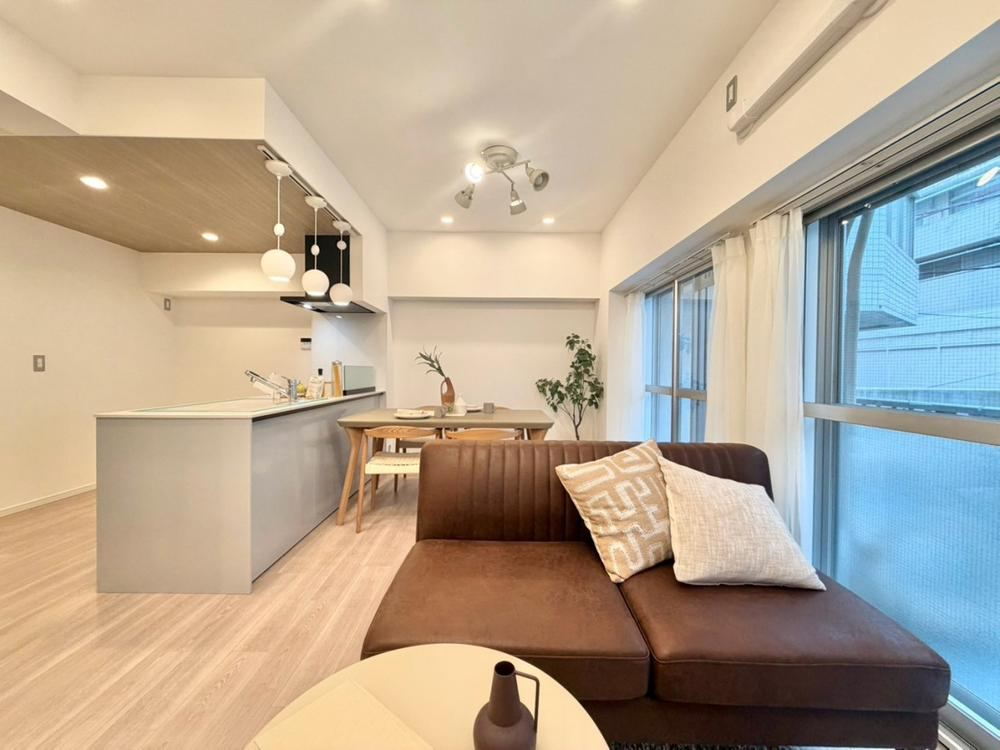 2LDK+S apartment in Shinagawa Ward, Tokyo - Photo 1