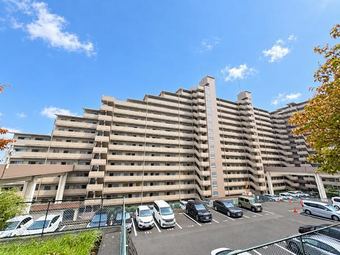 3LDK apartment in Tondabayashi
