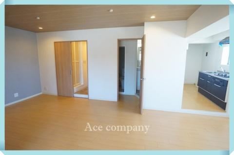 2LDK apartment in Hirano Ward, Osaka - Photo 1