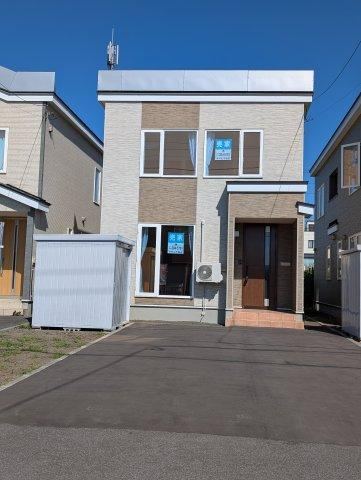 4LDK house in Ebetsu, Hokkaido - Photo 1