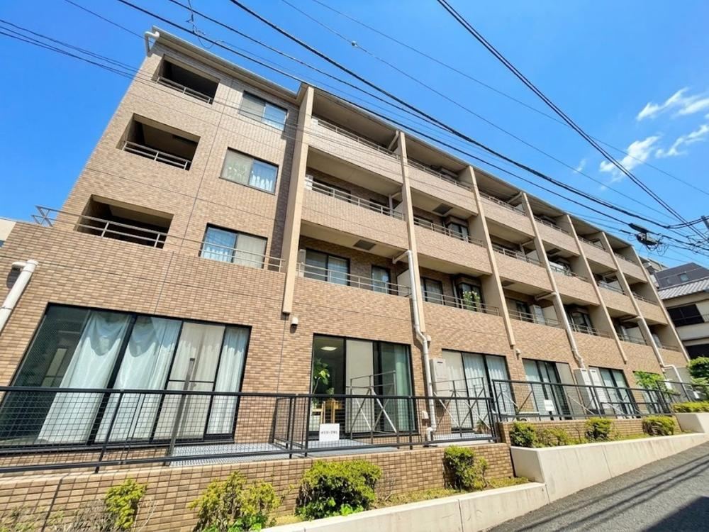 1LDK apartment in Minato Ward, Tokyo - Photo 1