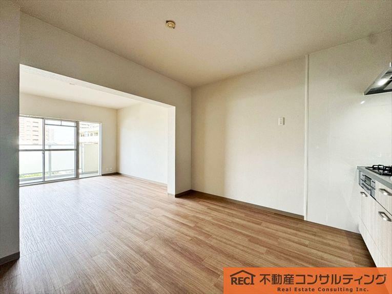 3LDK apartment in Nishinomiya, Hyogo - Photo 1