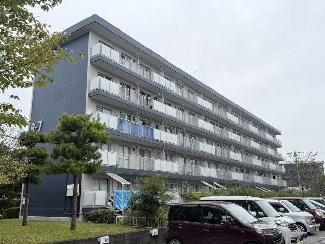2LDK apartment in Funabashi, Chiba - Photo 1