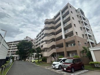 2LDK apartment in Shiroi