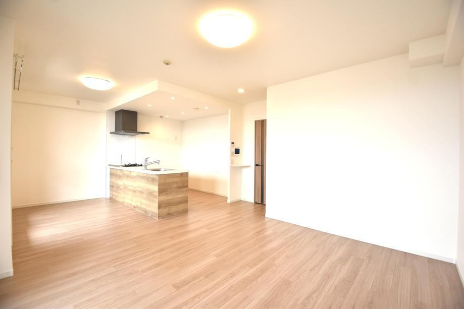 3LDK apartment in Naka Ward, Nagoya, Aichi - Photo 1