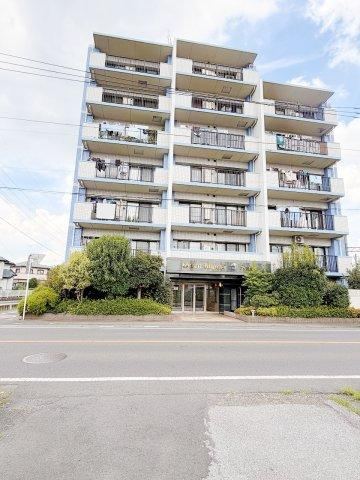3LDK apartment in Satte, Saitama - Photo 1
