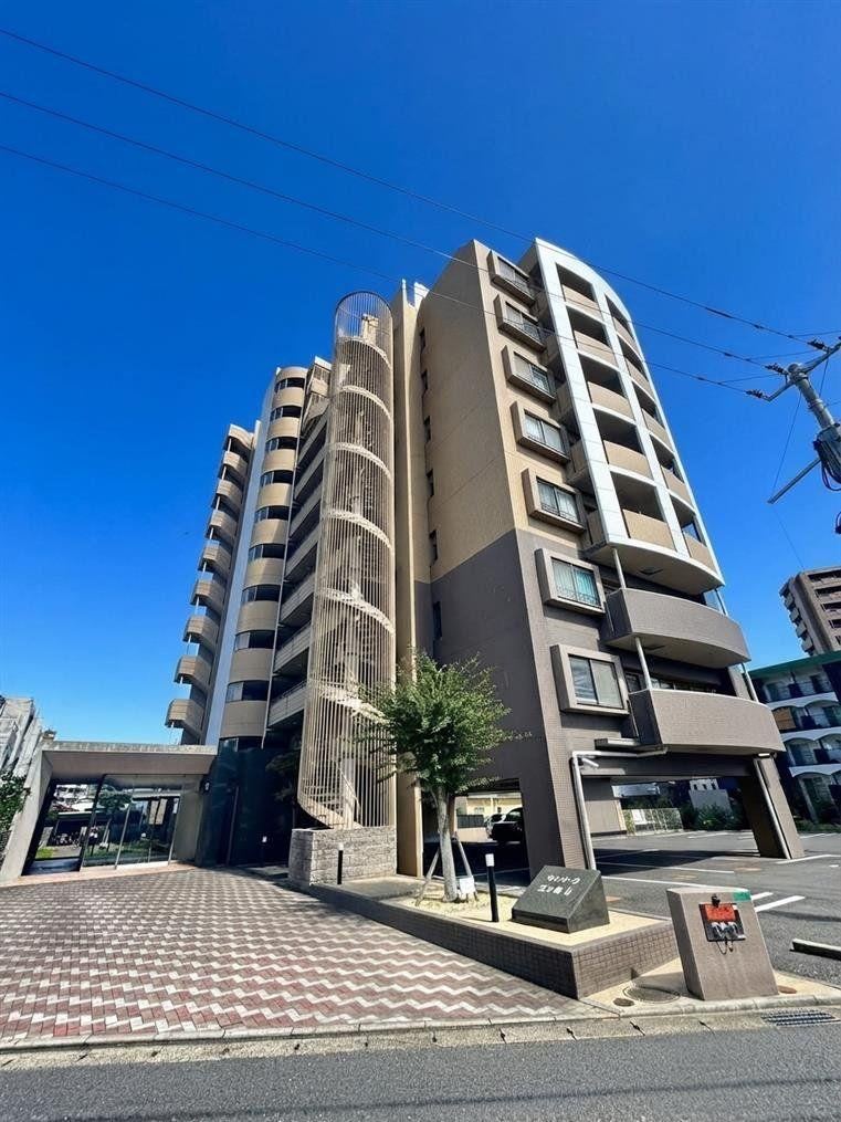 4LDK apartment in Yahatanishi Ward, Kitakyushu, Fukuoka - Photo 1
