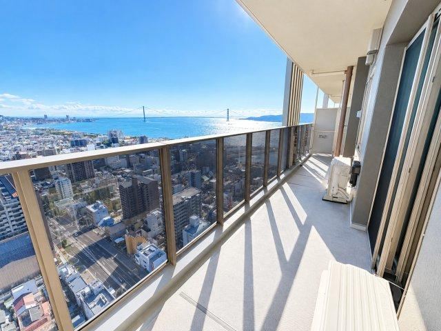 1LDK+S apartment in Akashi, Hyogo - Photo 1