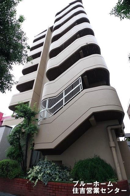 3LDK apartment in Suminoe Ward, Osaka - Photo 1