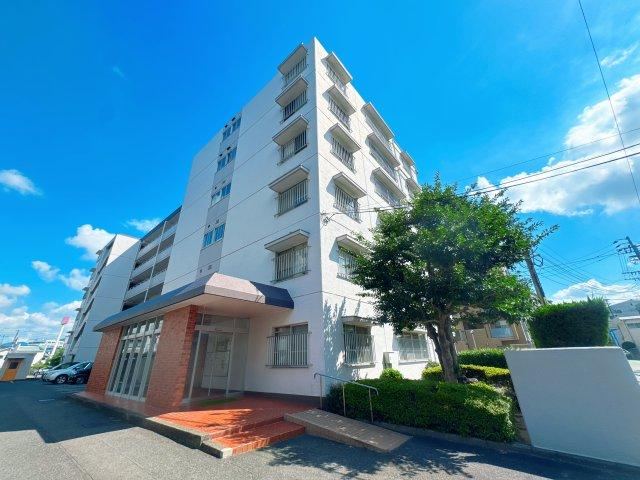 4LDK apartment in Hakata Ward, Fukuoka - Photo 1