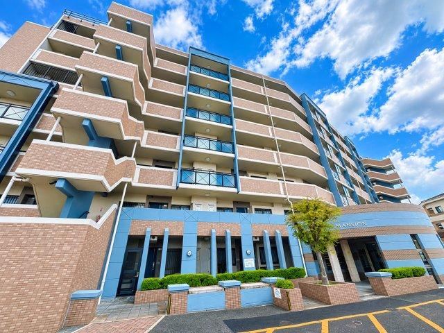 4LDK apartment in Kasuga, Fukuoka - Photo 1