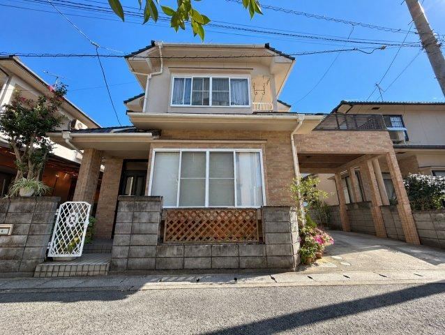 4LDK house in Aki Ward, Hiroshima - Photo 1